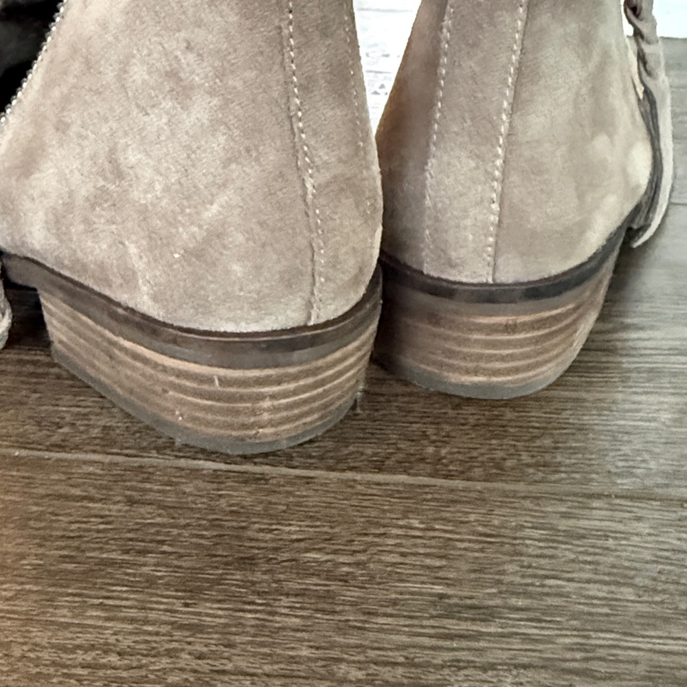 Dolce Vita EUC Sofie Taupe Perforated Suede Ankle Booties 8.5 - Picture 9 of 9